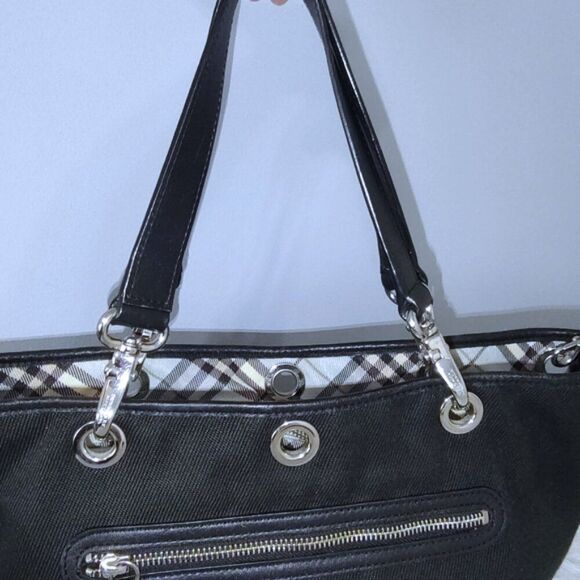 Burberry Blue Label zip shoulder bag w/grommets EUC - Picture 3 of 16